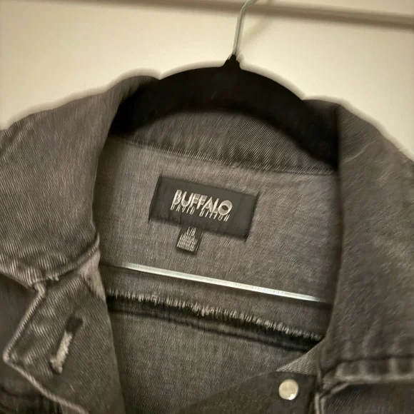 Buffalo David Bitton Women's Black frayed Denim Jacket size L - Picture 4 of 6